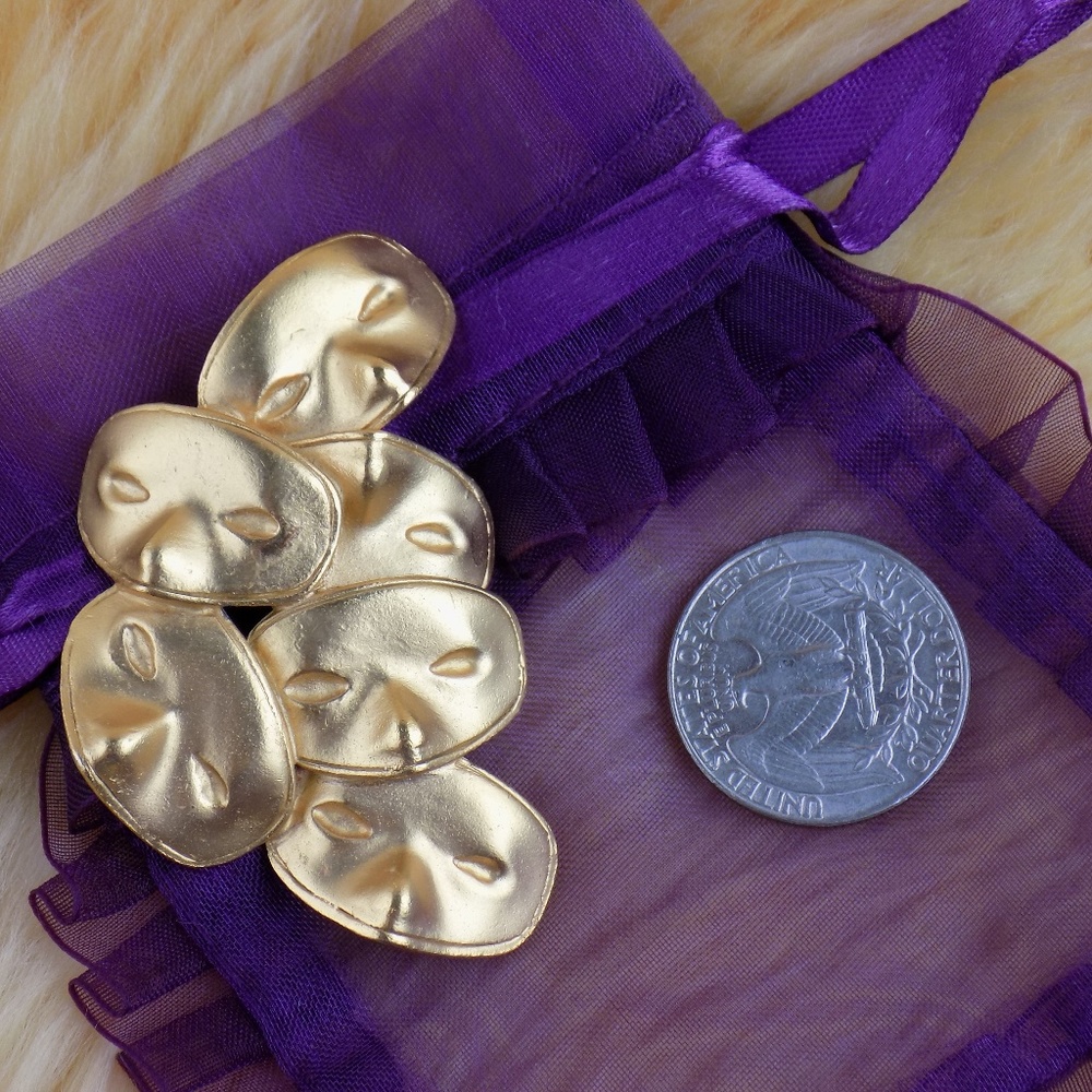 VTG THEATER Masquerade multiple MASK BROOCH - Picture 3 of 4